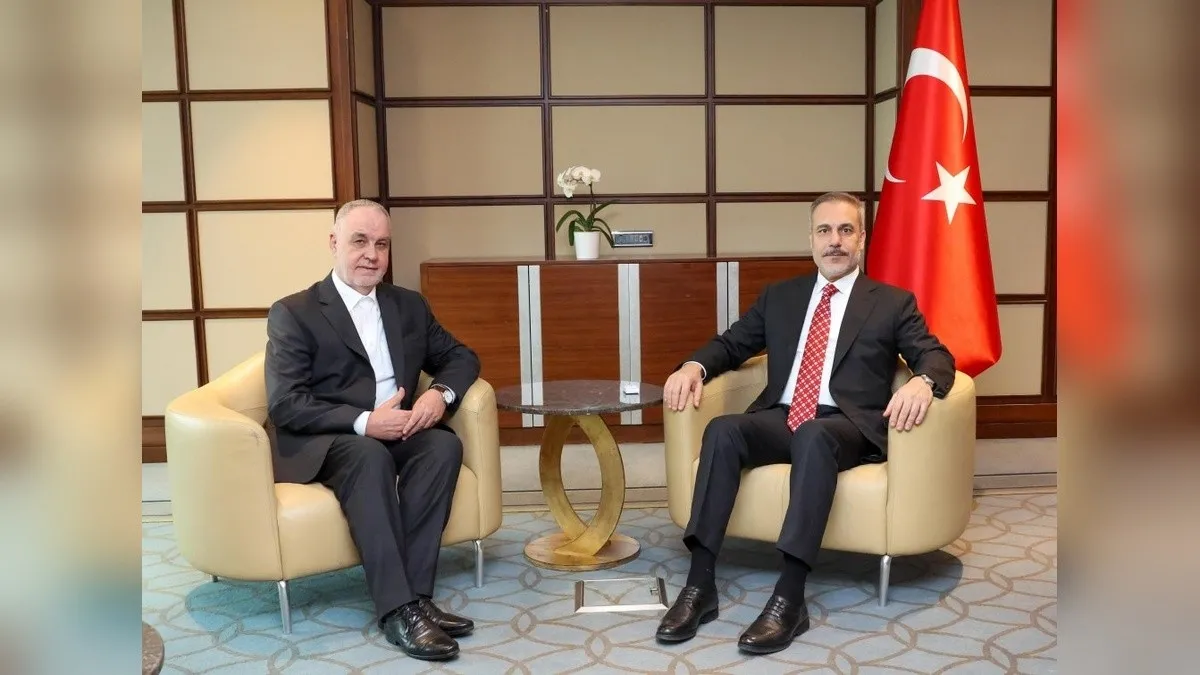 Dışişleri Bakanı Hakan Fidan Bosna-Hersek İslam Birliği Başkanı Reis-ül Ulema Hüseyin Efendi Kavazoviç ile görüştü