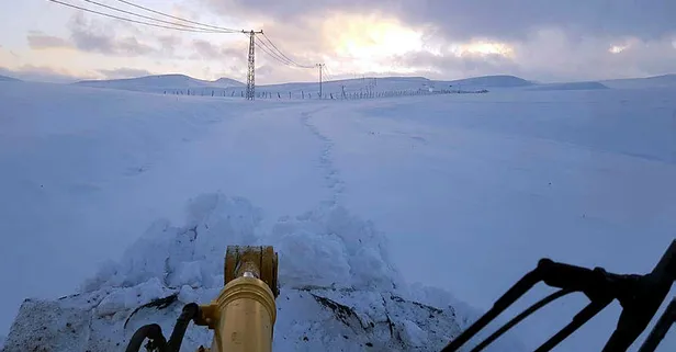 Siirt'te 18 köy yolu kardan kapandı