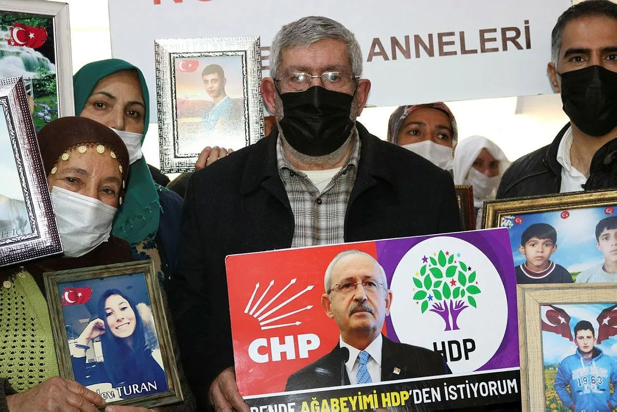 HDPKK’nın esiri Kılıçdaroğlu’nun kardeşi evlat nöbetinde: Ağabeyimi HDP’den istiyorum
