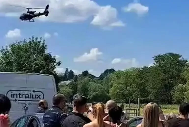 Kendi cenazesine helikopterle geldi! Görenler şok oldu