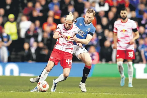 valerien-ismael-fenerbahce-derbisi-icin-1927-gun-sonra-bir-ilke-imza-atabilir-1651787305269.jpeg Valerien Ismael Fenerbahçe derbisi için 1927 gün sonra bir ilke imza atabilir!-12