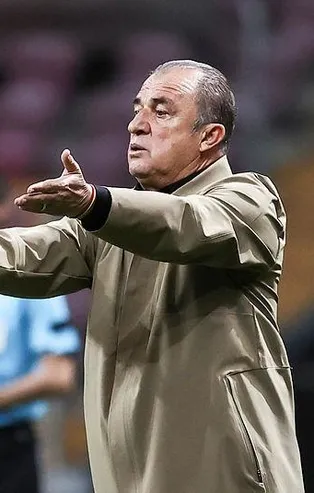 Galatasaray Teknik Direktörü Fatih Terim'den 14 kişiye suç duyurusu