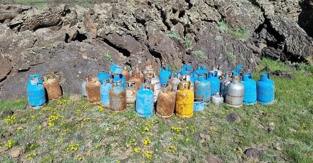 Van’da PKK’ya darbe! Teröristlere ait malzemeler ele geçirildi