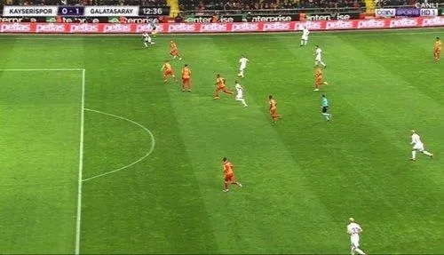 Kayserispor - Galatasaray maçında tartışmalı pozisyon!-1