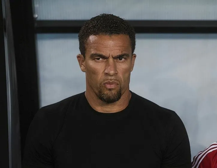 Gel de çık işin içinden!