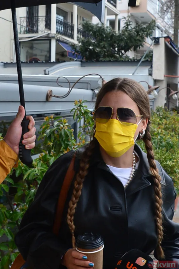 Serenay Sarıkaya'nın kırmızı mayolu pozlarını beğenmemişti... Demet Akalın bu kez de 'Serenay Sarıkaya insan değil' dedi - 7