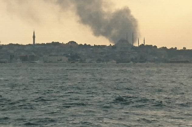 İstanbul Zeytinburnu'nda yangın çıktı