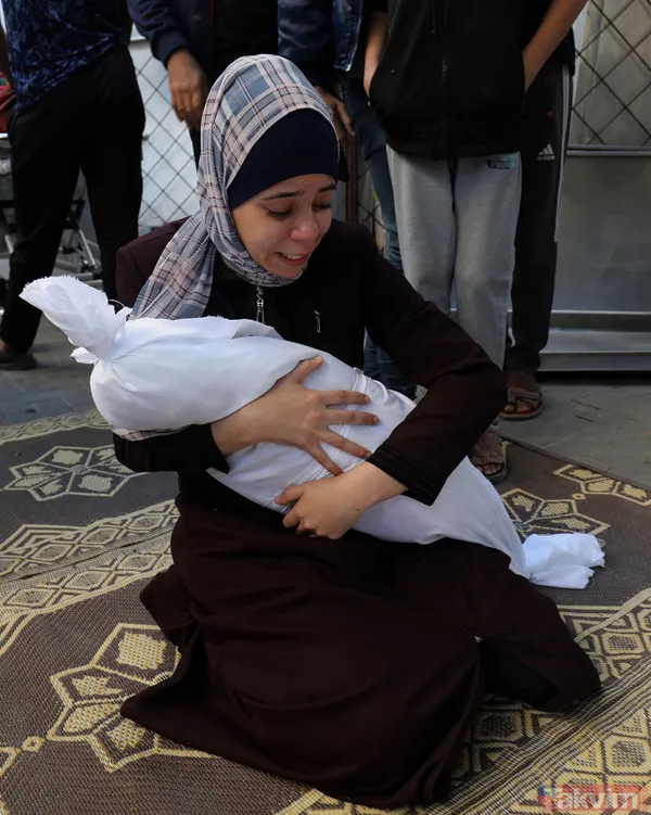 İşgalci İsrail kan kusmaya devam ediyor! Tarihe geçen çocuk katliamı: 3 haftada 4 bine yakın masumu katletti - 20