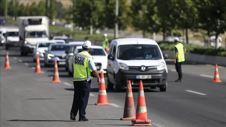 trafik-cezalari-artti-magandalar-frene-basti-1778277189079.jpeg Trafık cezaları arttı magandalar frene bastı-4