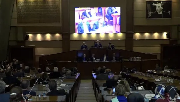 CHP'liler İstanbul'daki su indirimine 6 ay önce 'red' oyu vermiş
