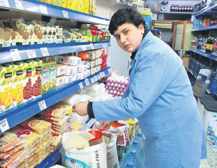 Evlere ekmek-su ve gazete