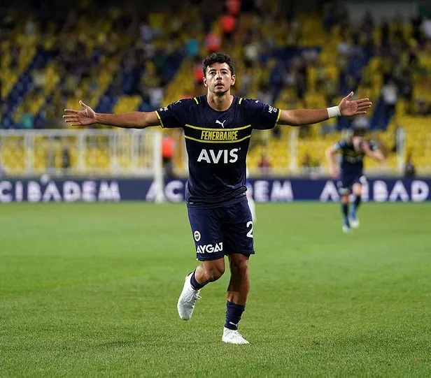 herkes-helsinkiyi-yikan-genc-yildizi-konusuyor-muhammed-gumuskaya-fenere-umut-oldu-1629504484270.jpeg Herkes Helsinki’yi yıkan genç yıldızı konuşuyor! Muhammed Gümüşkaya Fener'e umut oldu-1