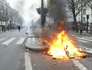 PKK yandaşları yerle bir etti! Paris halkından Fransa hükümetine isyan: Nasıl iyi mi böyle?