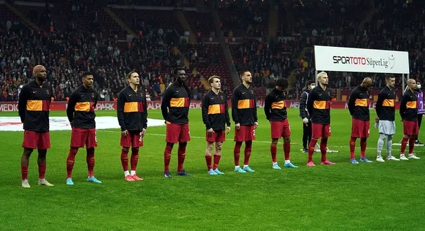 galatasarayin-unutulmaz-golcusu-umit-karan-takvimcomtrye-konustu-futbolcularin-isyan-etmesi-gerekiyor-1644850069839.jpeg Galatasaray'ın unutulmaz golcüsü Ümit Karan takvim.com.tr'ye konuştu: Futbolcuların isyan etmesi gerekiyor-5