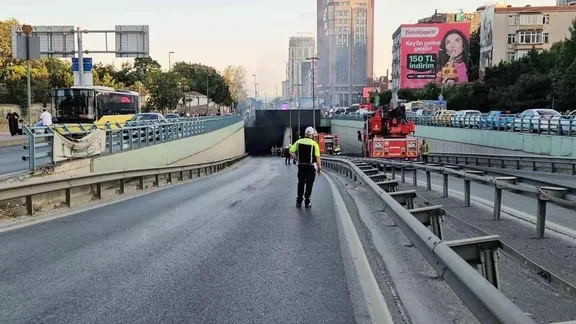 Zincirlikuyu'da İETT otobüsü yangını!