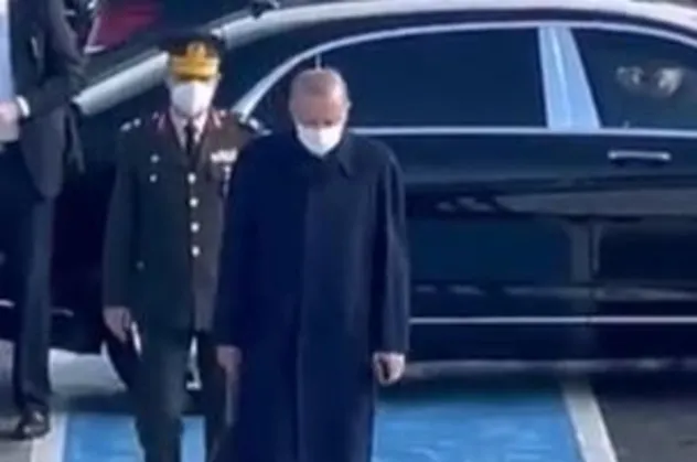 Başkan Erdoğan'ın sağlığı üzerinden yapılan çirkin paylaşımlara anlamlı yanıt: "Dosta güven, düşmana korku…"