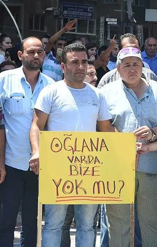 Torbalı'da işten çıkarılan işçiler eylem yaptı: Oğluna var da bize yok mu?