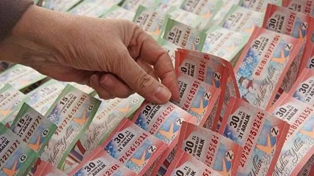 milli-piyango-yilbasi-2022-buyuk-ikramiye-ne-kadar-kac-tl-yilbasi-bilet-fiyatlari-ceyrek-tam-yarim-1638816598591.jpg Yılbaşı bilet fiyatları çeyrek, tam, yarım! Milli Piyango yılbaşı 2022 büyük ikramiye ne kadar, kaç TL?-3