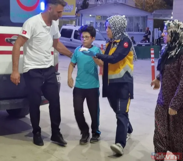 Parkta şok olay! Salıncağın zincirine takılan çocuğun parmağı koptu - 1