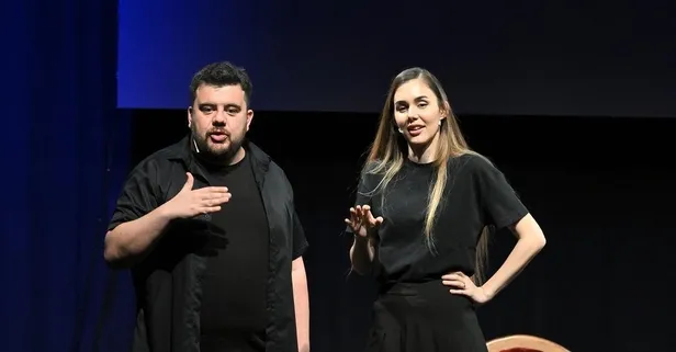 Eser Yenenler ile Berfu Yenenler'den çifte yardım! Gösterinin geliri depremzedelere gönderilecek!