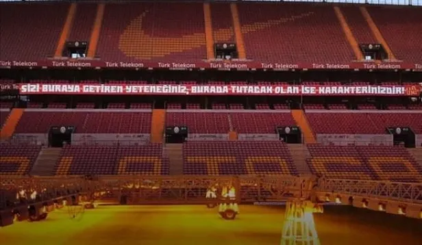 Galatasaray taraftarından Arda Turan hazırlığı-6