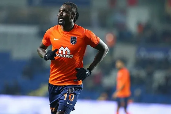 Fenerbahçe ve Başakşehir arasında yılın takası! Slimani Başakşehir’e, Adebayor Fener'e-1