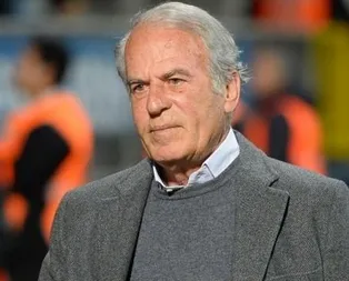 Kasımpaşa Teknik Direktörü Mustafa Denizli hastaneye kaldırıldı