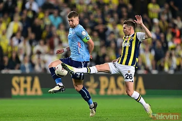 Fenerbahçe’de neşter! 9 isim gözden çıkarıldı