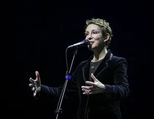 Stacey Kent rüzgarı! Dünyaca ünlü ABD’li şarkıcı AKM’de konser verdi