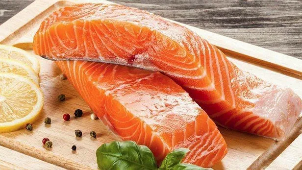 somon-gravlax-nasil-pisirilir-asitte-somon-pisirme-yontemleri-neler-masterchef-somon-pisirme-teknikleri-1631132891139.jpg Somon gravlax nasıl pişirilir? Asitte somon pişirme yöntemleri neler? MasterChef somon pişirme teknikleri!-5