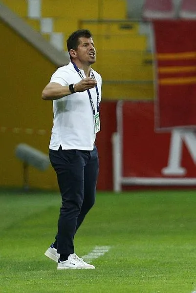 Fenerbahçe'de Emre Belözoğlu ile devam seçeneği giderek güçleniyor-2