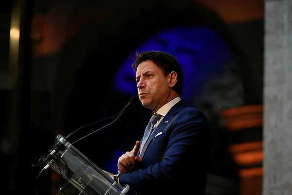son-dakika-italyada-buyuk-kriz-basbakan-conte-istifa-etti-1611662961127.jpg SON DAKİKA! İtalya'da büyük kriz! Başbakan Conte istifa etti-2