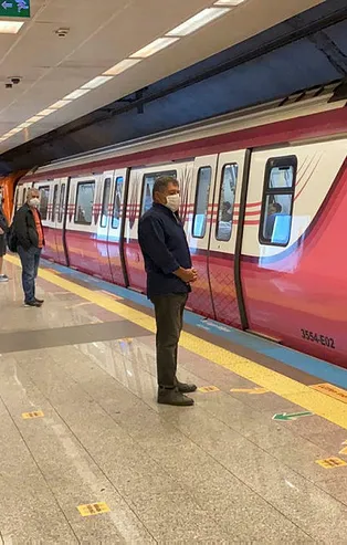 Ünalan Metrosu'nda intihar girişimi