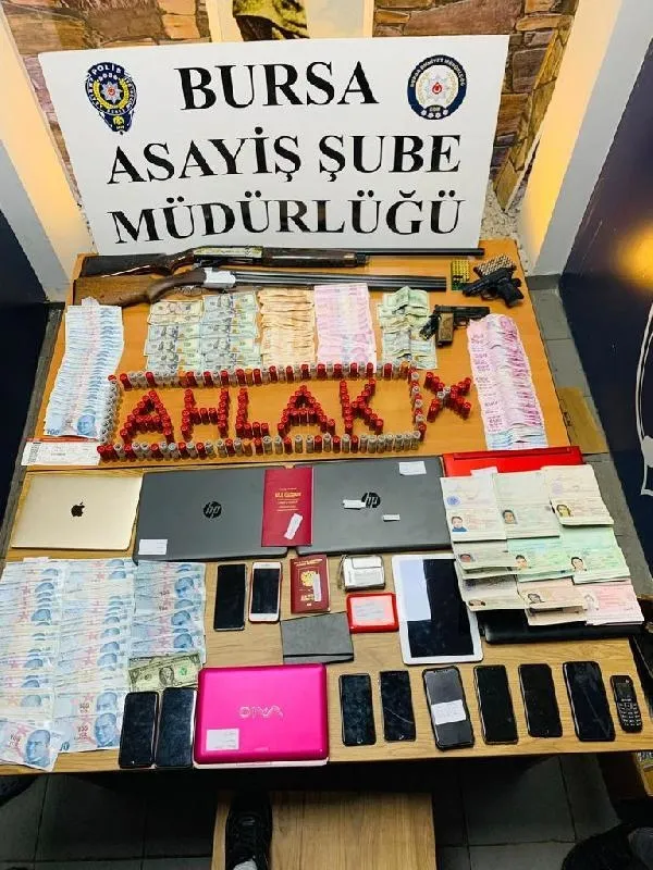 Kadınları fuhşa zorlayan çeteye yönelik düzenlenen VİP 1 Operasyonu'nda son dakika gelişmesi-7