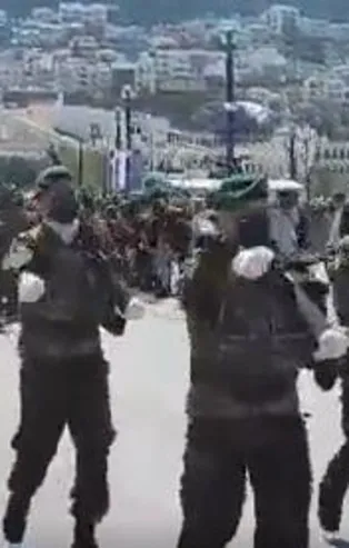 Yunanistan'dan provokasyon! Sisam'da askeri geçit töreni düzenlediler