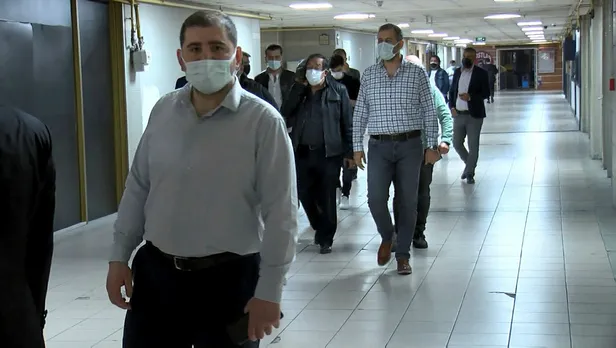 istanbul-kuyumcukentte-buyuk-vurgun-60-kilogram-altini-duyan-oraya-kostu-1619944983597.jpg İstanbul Kuyumcukent'te büyük vurgun! 60 kilogram altını duyan oraya koştu-3