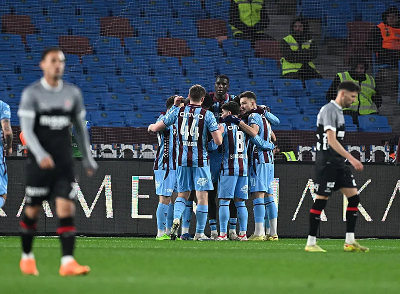 Spor yazarları Trabzonspor - Karagümrük maçını değerlendirdi! "Sessiz reaksiyon" - 16