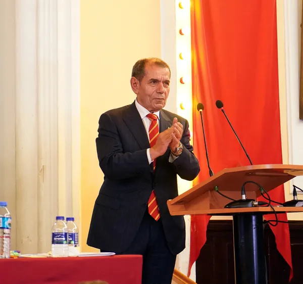 galatasaray-haberleri-dursun-ozbek-yeni-hocanin-tarihini-acikladi-1655561329226.jpg Galatasaray haberleri: Dursun Özbek yeni hocanın tarihini açıkladı!-4