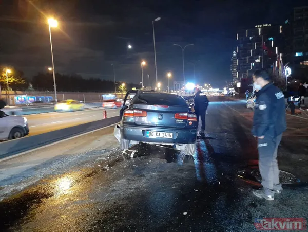 Bakırköy'de feci kaza! Aydınlatma direğini deviren otomobil yan yoldaki otomobile çarptı... - 7