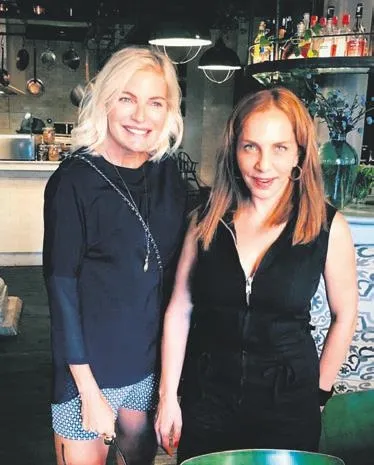 Genç kalmak için Sertab Erener ile telomer hapı alan Mine Kalpakçıoğlu, kendisini eleştiren Canan Karatay’a taş attı-3