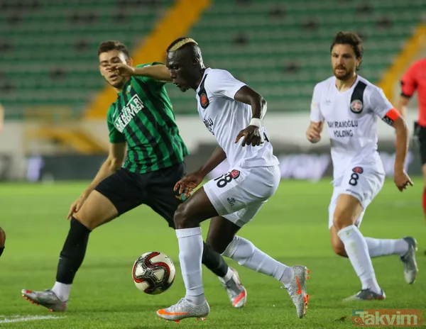 Bu Sezon 15 Lig Maçında Forma Giyen Ndao, 4 Kez Rakip Fileleri Havalandırdı, 3 De Asist Yaptı.