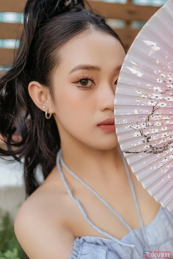 🍚 Çin: Pirinç Suyunun Ciltteki Mucizesi Pirinç Suyu, Çinli Kadınların Yüz Yıllardır Vazgeçemediği Güzellik Sırlarından Biri. Cildi Aydınlatan Ve Güneş...