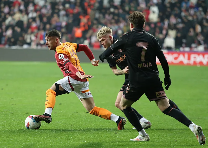 Galatasaray'ın aşkı depreşti! Dünya yıldızı transferin ilk sırasında - 3