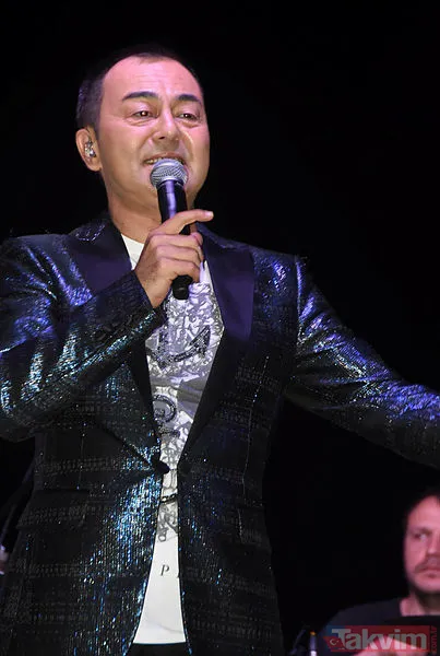 Kadınları Hedef Alan Ünlü Şarkıcı, "Eşitlik Diye Diye Başımıza Çıktınız! İpleri Bu Kadar Vermeyin Kadınlara" Diyerek Sosyal Medyada Tepkileri Üzerine Çekti.