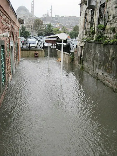 son-dakika-meteorolojiden-istanbul-icin-siddetli-yagis-uyarisi-istanbul-hava-durumu-1615400130584.jpg Son dakika! Meteoroloji'den İstanbul için şiddetli yağış uyarısı! İstanbul hava durumu...-3