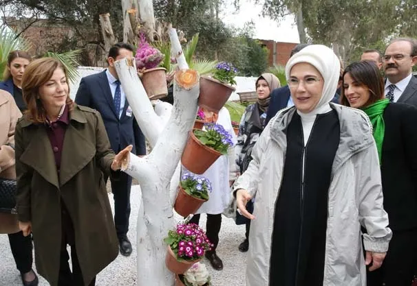 Emine Erdoğan, ismini taşıyan anaokulu ve çocuk parkının açılışına katıldı-11