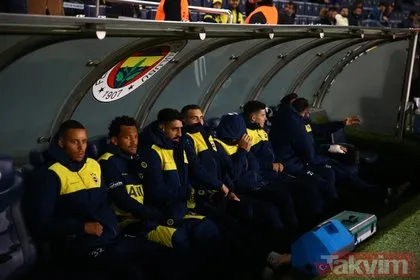 Fenerbahçe Teknik Direktörü Ersun Yanal’dan flaş karar! Taşlar yerinden oynuyor