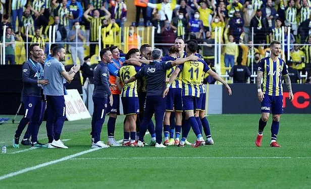 erman-toroglundan-fenerbahce-kasimpasa-maci-sonrasi-flas-yorum-fenerbahce-turkiyede-rakiplerini-yenebilir-ama-1633279297961.jpeg Erman Toroğlu'ndan Fenerbahçe - Kasımpaşa maçı sonrası flaş yorum: Fenerbahçe Türkiye'de rakiplerini yenebilir ama...-3