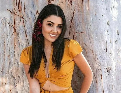 Birbirlerine sarıldılar