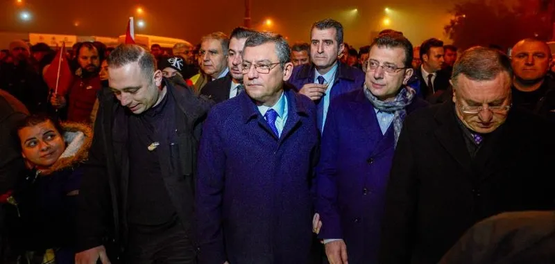 hatayli-depremzededen-chpli-lutfu-savasa-cok-sert-tepki-ben-cenazelerimi-gomerken-sen-1-senedir-neredeydin-1709401932393.jpeg Hataylı depremzededen CHP'li Lütfü Savaş'a çok sert tepki: Ben cenazelerimi gömerken sen 1 senedir neredeydin?-5